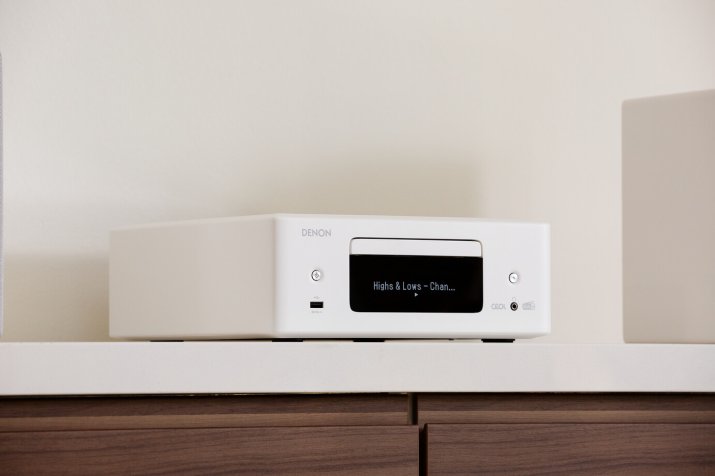 Das neue CEOL RCD-N12 DAB Minisystem. Foto: Denon Deutschland Das neue CEOL RCD-N12 DAB Minisystem. Foto: Denon Deutschland