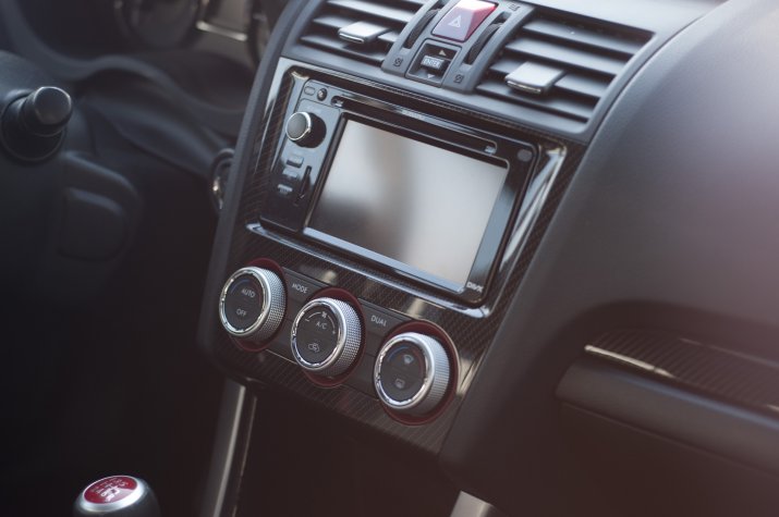 Analoge Neuwagen in diesem Jahr immer auch mit Digitalradio. Foto: chunchun/Pixabay, CC0