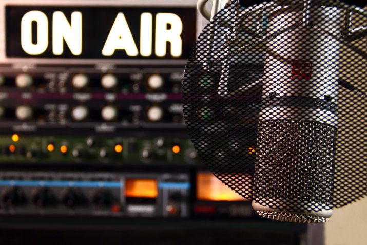 In Deutschland sind immer mehr Radioprogramme digital zu empfangen. Foto: Fringer Cat/Unsplash In Deutschland sind immer mehr Radioprogramme digital zu empfangen. Foto: Fringer Cat/Unsplash