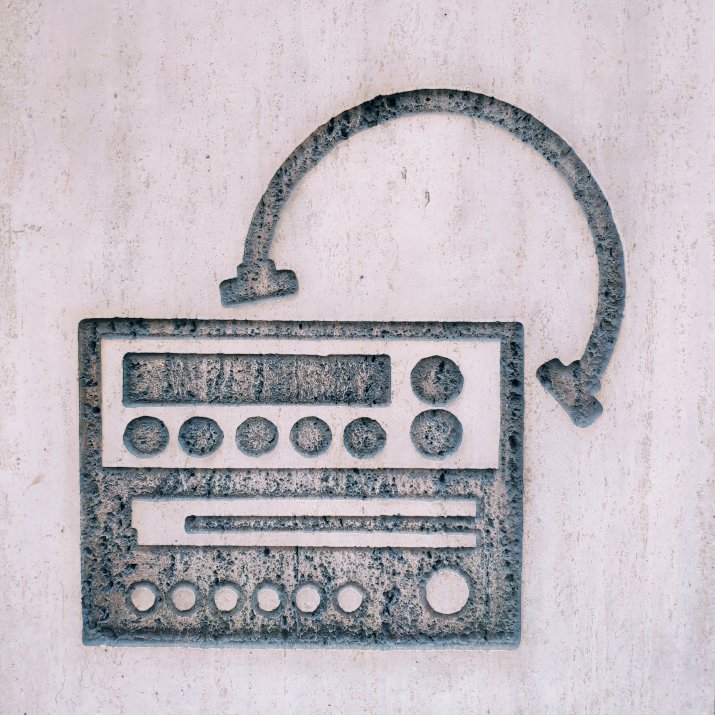 Schon bald gibt es Nachwuchs beim Digitalradio. Foto: Kirill Sharkovski/Unsplash, CC0 Schon bald gibt es Nachwuchs beim Digitalradio. Foto: Kirill Sharkovski/Unsplash, CC0