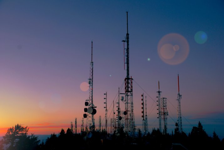 Das Sendernetz wird weiter ausgebaut. Foto: Scott Elkins/Unsplash