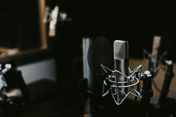 Viele Radiowellen ließen sich zusammenlegen. Foto: Jonathan Velasquez/Unsplash